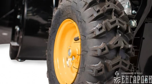 Снегоуборщик бензиновый CHAMPION ST662E