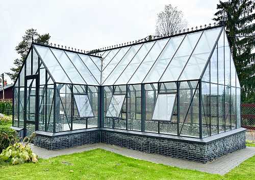 Обзор зоны отдыха на базе теплицы Botanik T Style 45 Maximum с тамбуром Standard