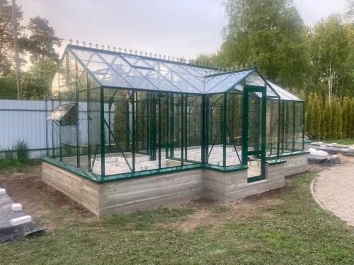 Теплица Botanik Т Maximum с минитамбуром и комплектом купейных дверей Ботаник